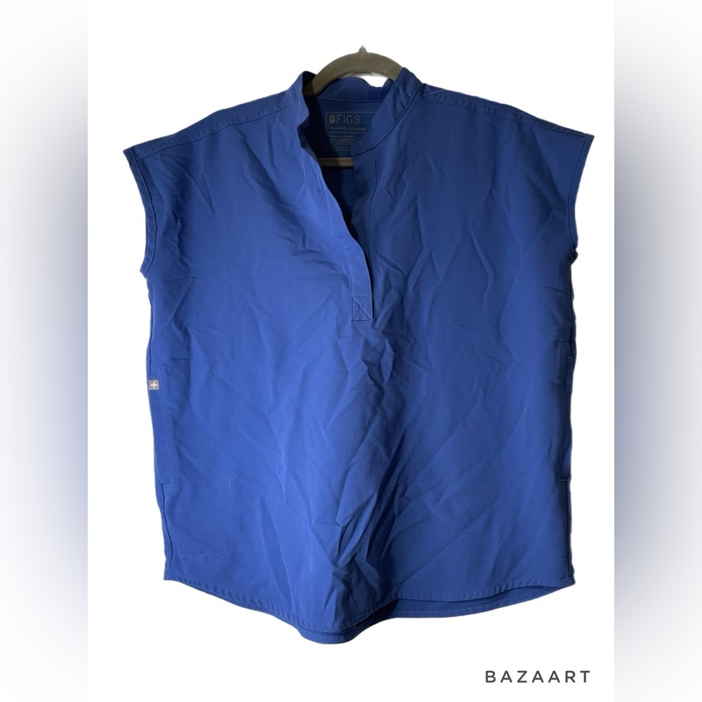 Figs Blue Rafaela scrub top size XS. Color is denim blue
